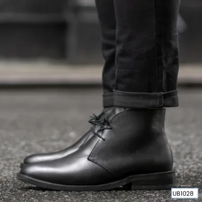 Dust Spire Trek Boots